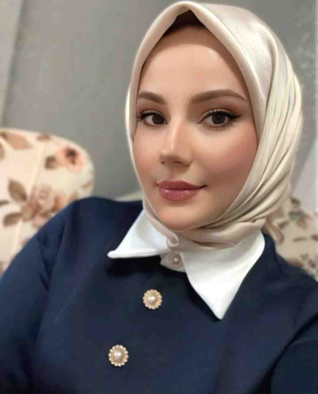 Side Sabırlı Kadın Escort Funda
